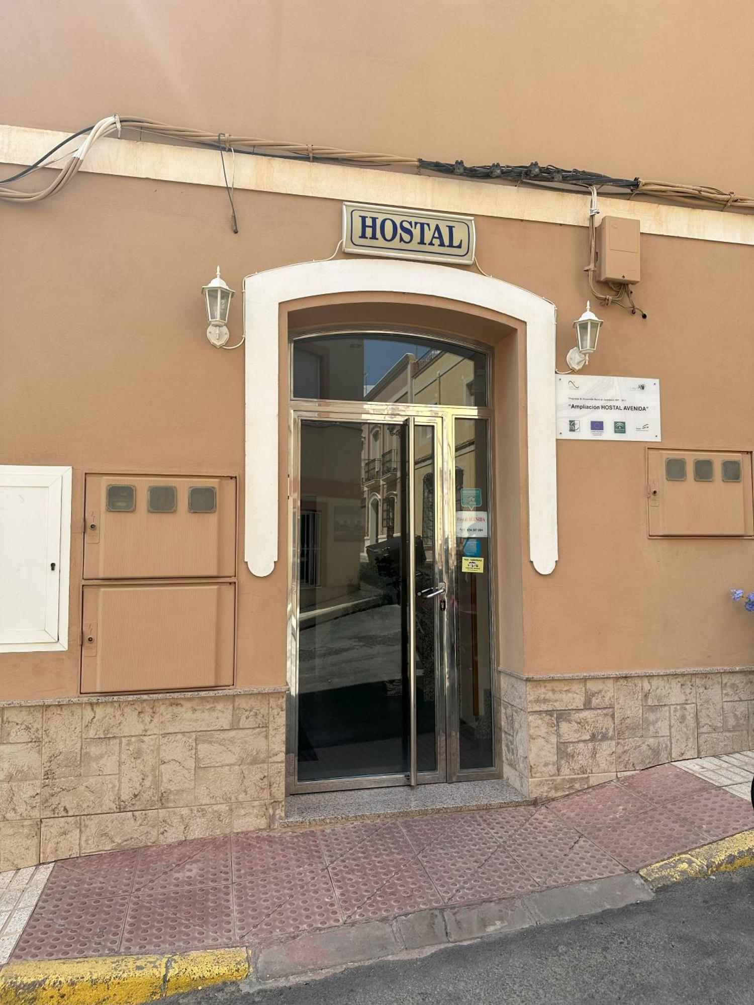 Hostal Avenida Tabernas Exteriör bild